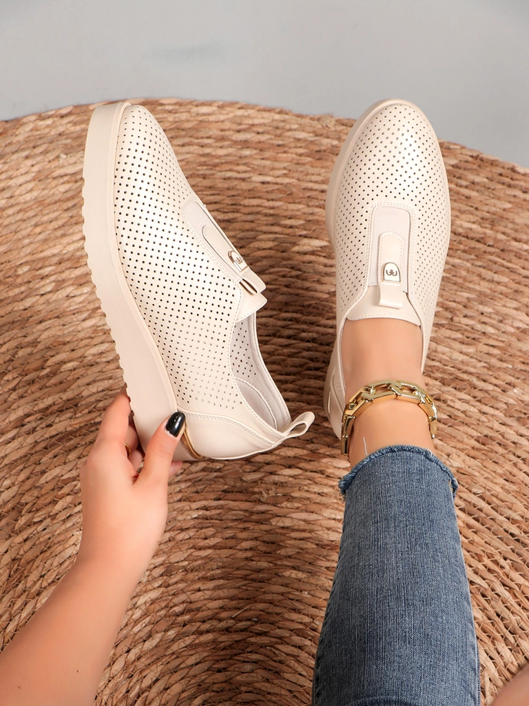 Обувки с перфорации за жени Royalfashion Goffies