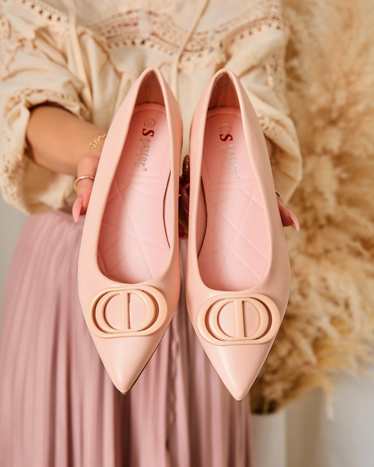 Royalfashion Яркорозови дамски балерини със заострен връх и украса на носа Manixy