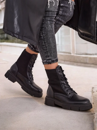 Дамски равни глезенки с отворено плетене Rowic