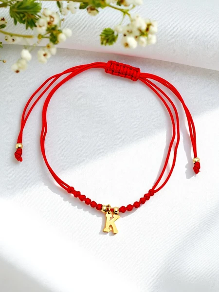 Дамска гривна с буквата K