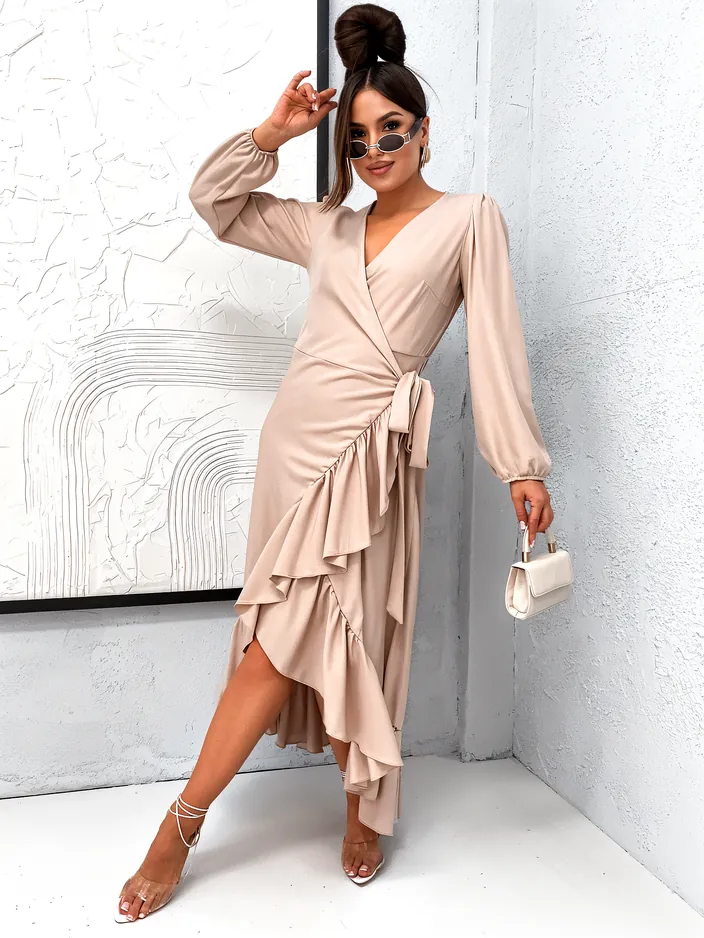 Дамска миди рокля с волани