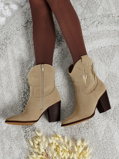 Дамски каубойски ботуши на ток с декоративни вложки Cendria