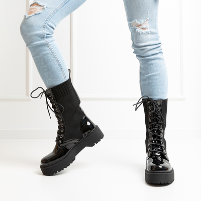 Czarne workery z elastyczną wstawką Kukizo- Obuwie