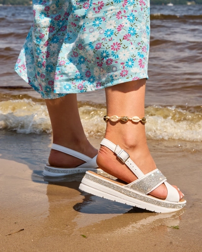 Royalfashion Бели дамски сандали от екокожа с циркони Trikys