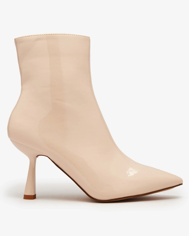 Royalfashion Бежови лакирани дамски ботуши с патешки ток Елегантен Класически