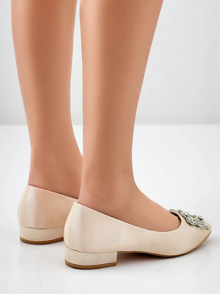 Royalfashion дамски балеринки а-ла сатен с декоративна катарама Legant