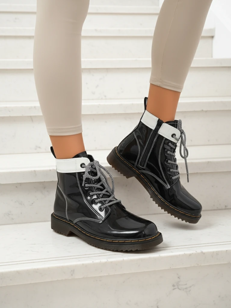 Дамски боти Perseida Nero от екологична патентна кожа, с връзки