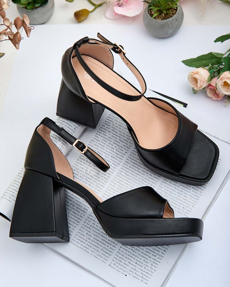 Royalfashion Дамски сандали Linn