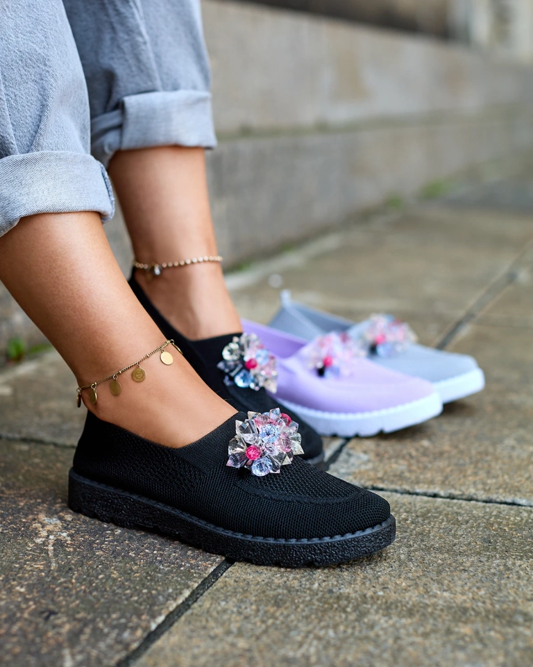 Royalfashion Черни дамски мокасини от плат с кристали Fezens