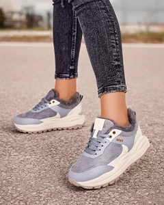 Екрю || niebieski