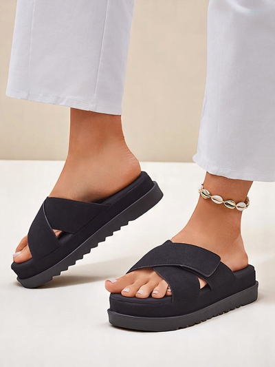 Royalfashion Дамски равни сандали Evre