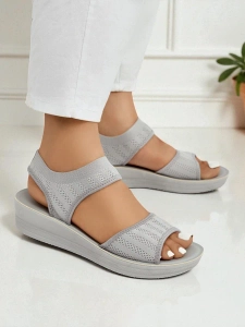 гълъбово сиво || szary