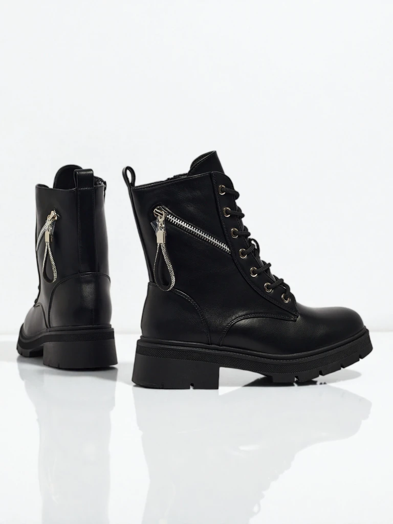 Дамски боти работни с декорации Kassira