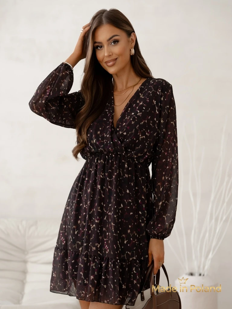 Royalfashion Дамска мини рокля с шарки, волани и прегърната яка