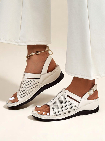 Royalfashion Дамски сандали на нисък ток Mira