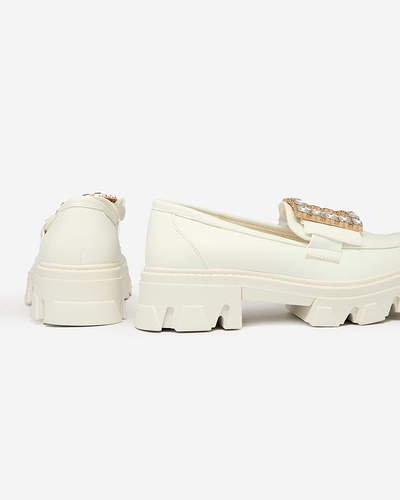 Royalfashion Бели мокасини с декорация на носа Alomease