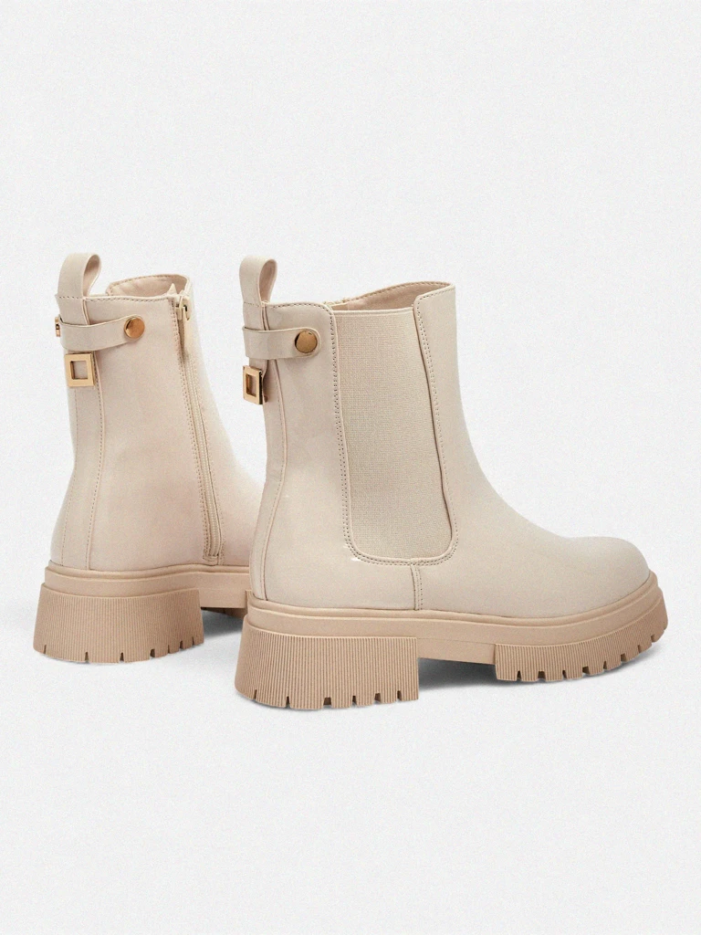 Лакирани дамски еко кожени боти Calebi