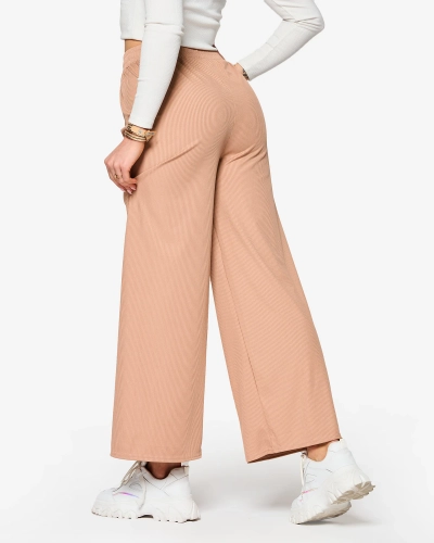 Кафяв дамски широк плисиран панталон - Облекло