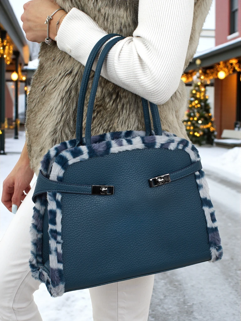 Малка дамска чанта от еко кожа с пантерка Panthory