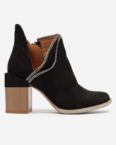 Черни дамски изолирани боти на кол Mukis - Обувки