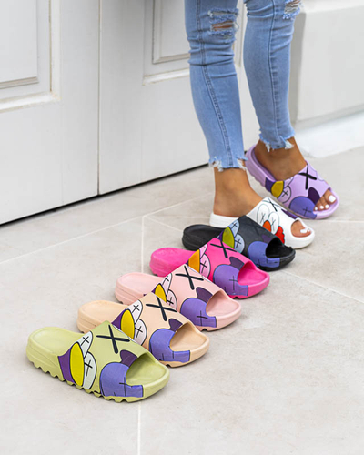 Beżowe gumowe klapki damskie z printem Pfizz- Obuwie