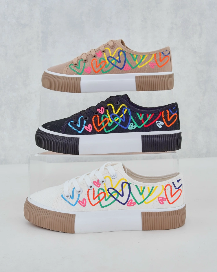 Royalfashion дамски кецове с принт на сърца Sercess