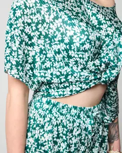 тъмнозелено