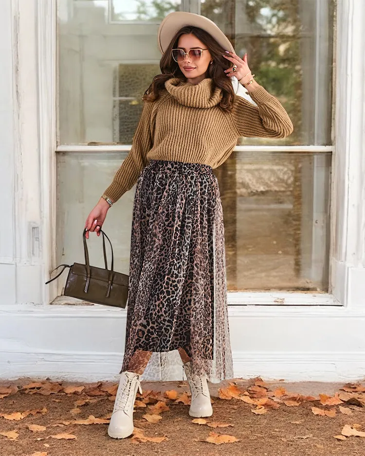 Рокля с миди дължина за жени с дизайн от Роялфешън с дантела.