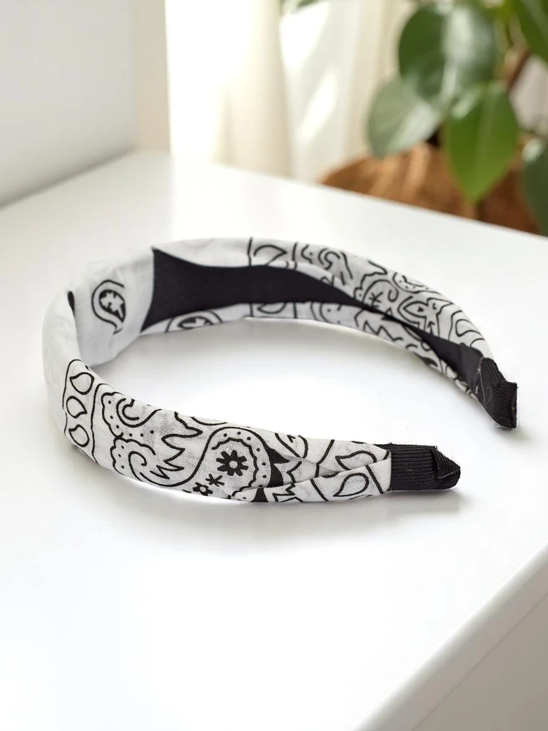 Royalfashion Диадема с шарки Lena