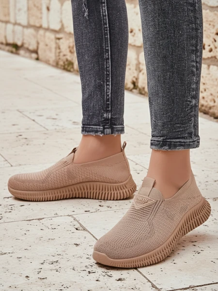 Royalfashion Дамски спортни обувки Serra, тип slip-on, от текстил