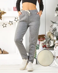 гълъбово сиво