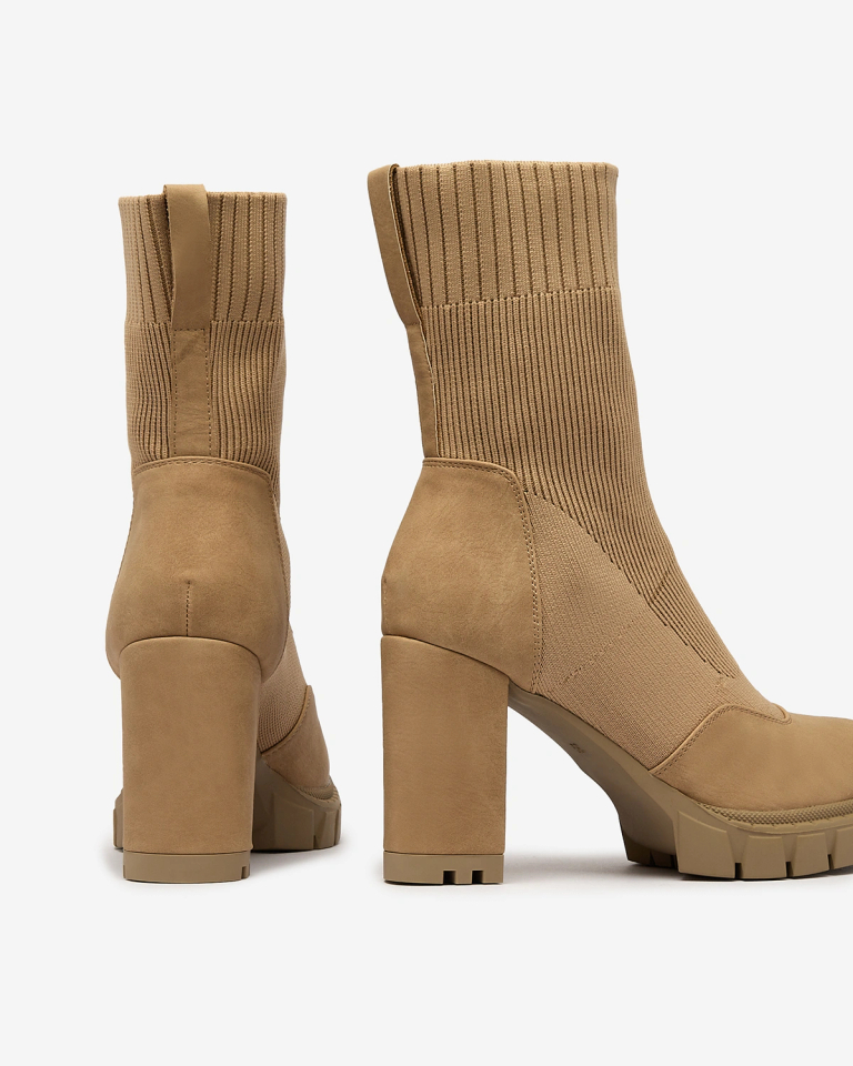 Royalfashion Дамски ботуши Flexi с цвят на камила