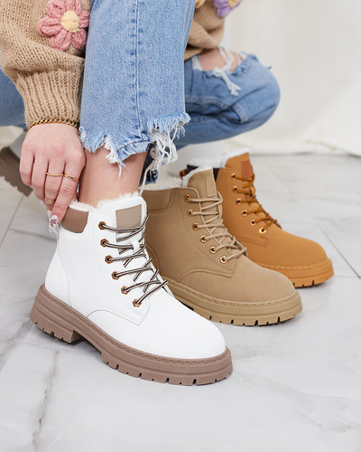 Royalfashion Бели дамски изолирани ботуши тип "трапер" Radoras