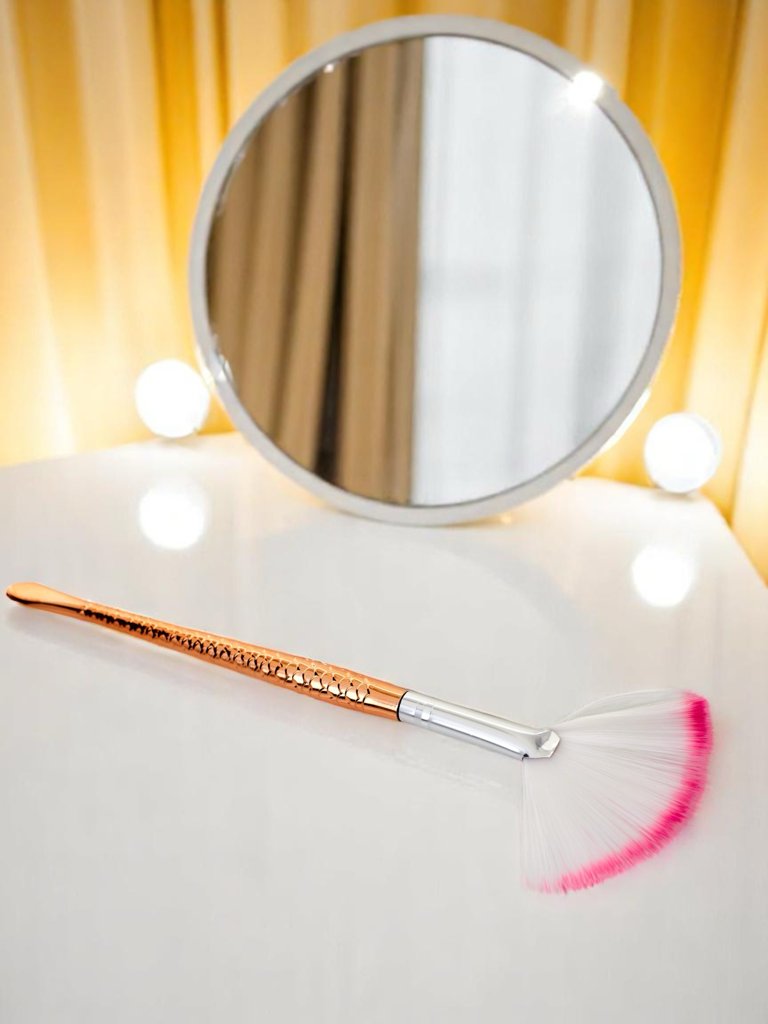 Четка за хайлайтър