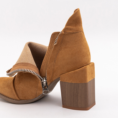 Damskie botki z wycięciami w kolorze camel Plinara - Obuwie