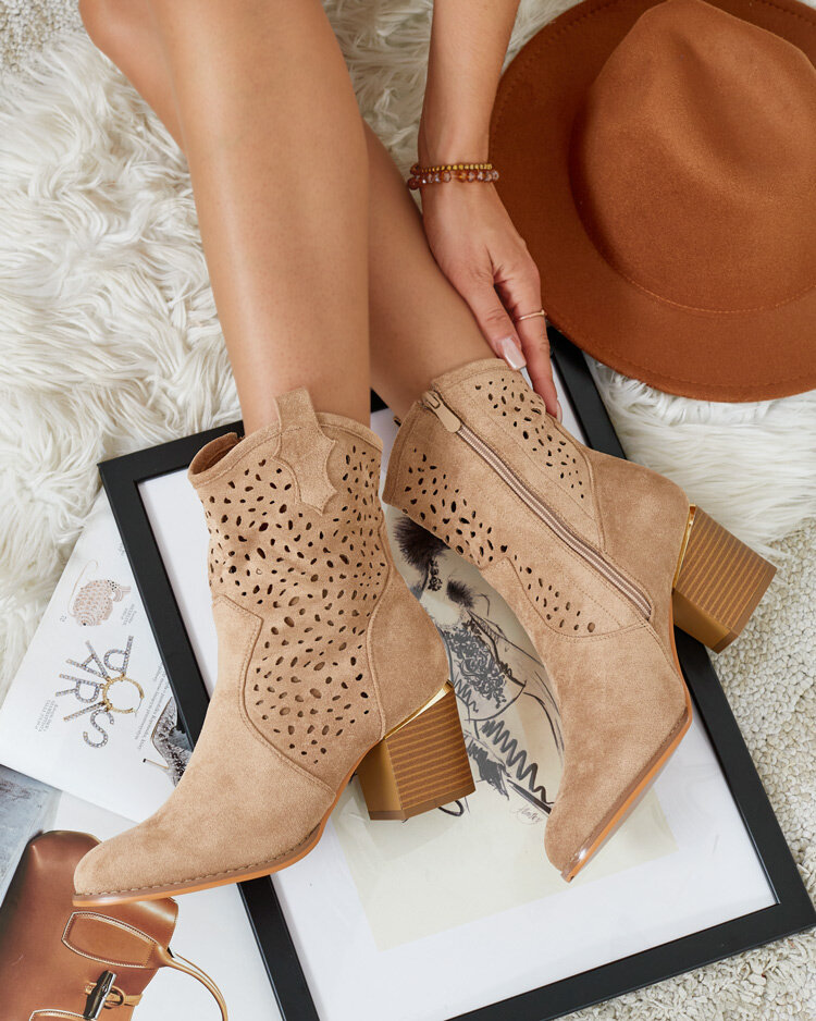 Royalfashion Дамски ажурни ботуши Mozie с нисък ток