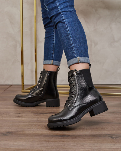 Royalfashion Черни дамски ботуши от еко кожа с лак Gaddaxa