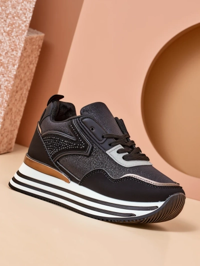 Royalfashion Женски маратонки с блясък Borovis