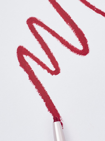 Молив за устни в цвят Кармен