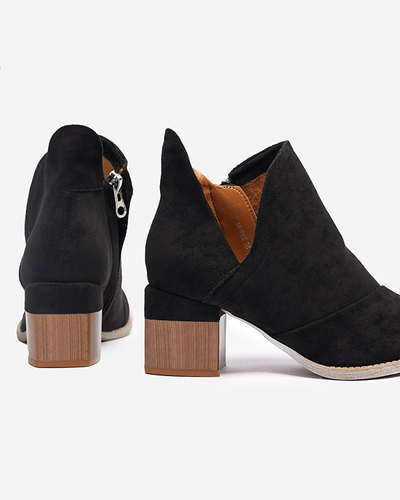 Czarne damskie ocieplane botki na brązowym słupku Karela - Obuwie