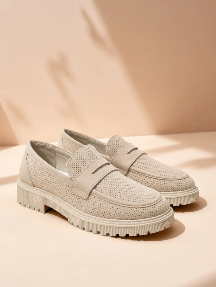 Дамски лоуфъри Callista бежови, екологична кожа, плосък ток 4 см