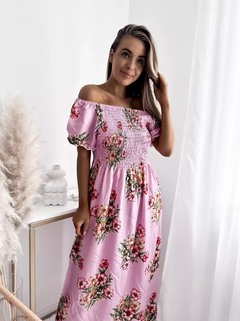 Розова дамска миди рокля с флорален десен - Облекло