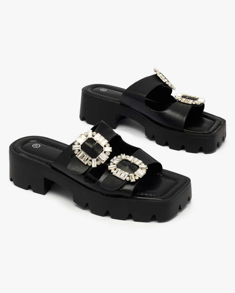 Royalfashion Черни дамски джапанки Tireta на ток