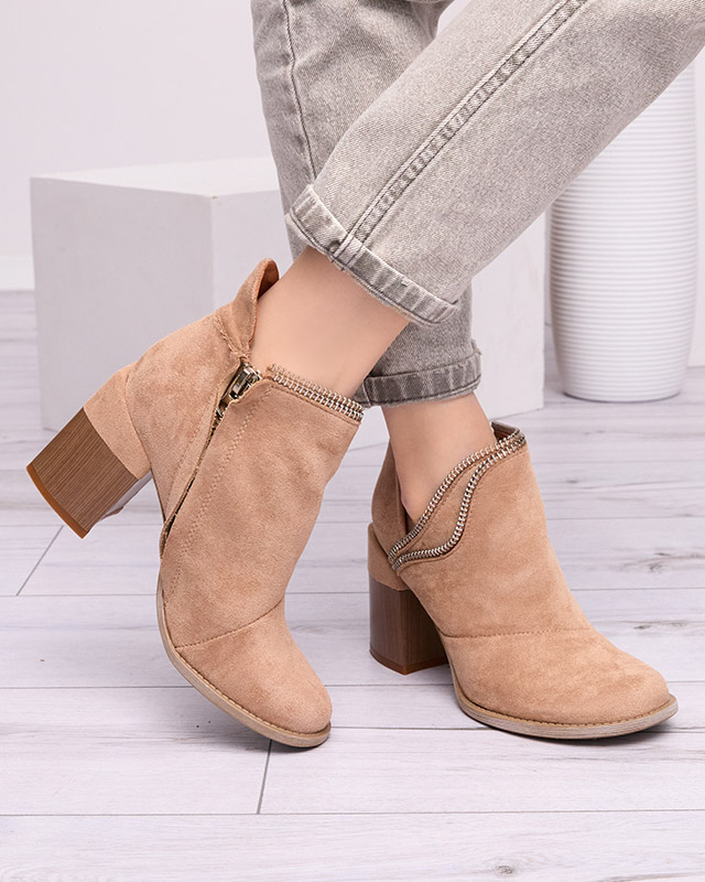 Светло кафяви дамски изолирани боти на кол Mukis - Обувки