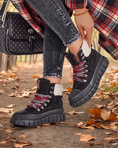 Разноцветни дамски трекинг боти на Royalfashion с връзки. Материята е от изкуствена велурена кожа. Вътрешността на обувките е изолирана с козина. Идеални за зимно време! 87654321 <p>ДАМСКИ ИЗОЛИРАНИ ТРЕКИНГ Б?