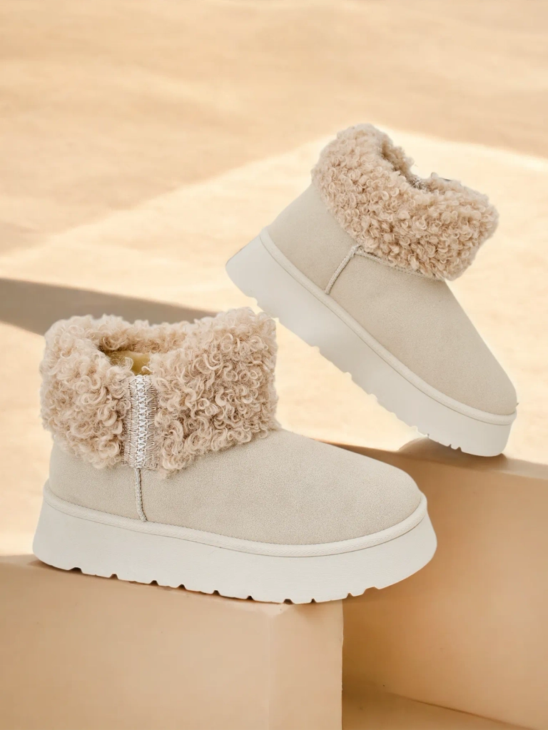 Дамски снежни ботуши Royalfashion с козина Rovvoy