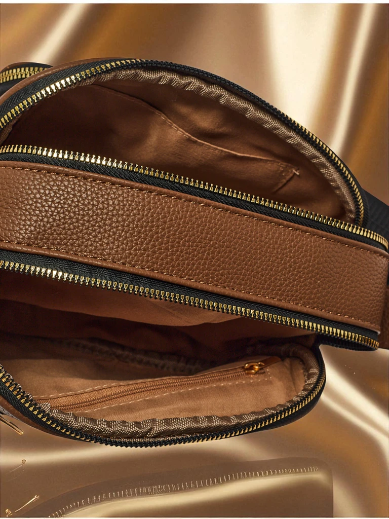 Малка дамска чанта от еко кожа Lunar Elegance