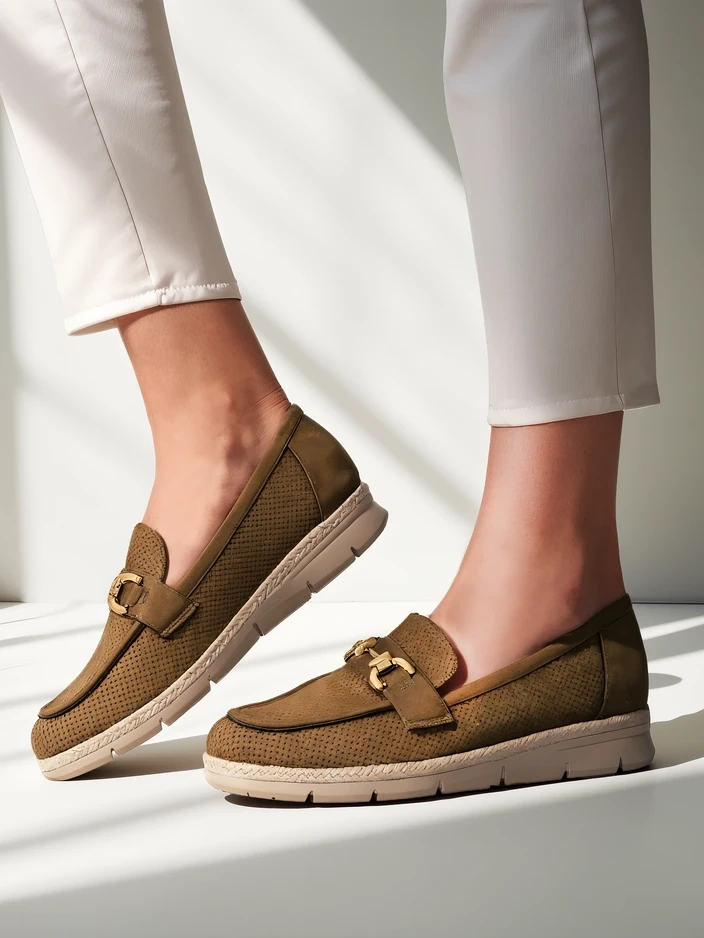 Женски обувки от Royalfashion с декоративен акцент на пръста