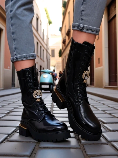 Royalfashion дамски боти с патентна кожа Tesiolle