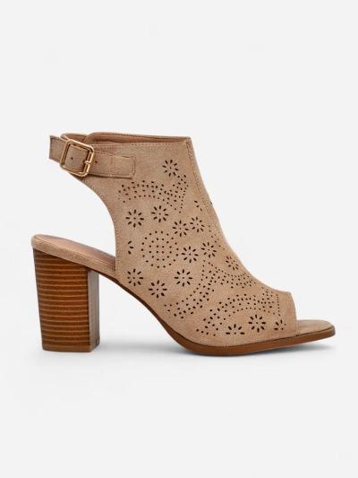 Royalfashion дамски сандали с изрязани елементи и дебел ток Abetle